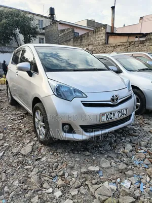 Toyota Ractis 2013 Gray