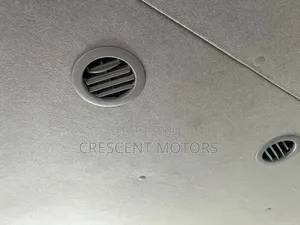 Toyota HiAce 2019 White