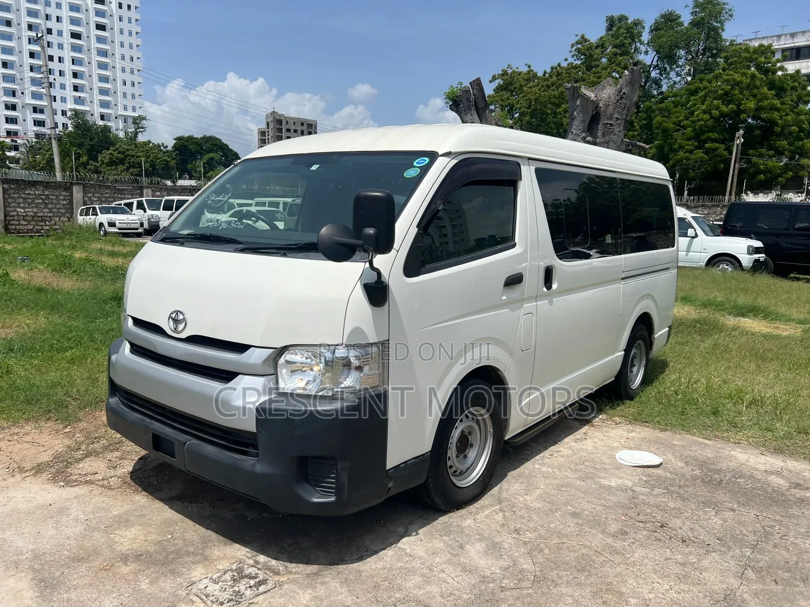 Toyota HiAce 2019 White