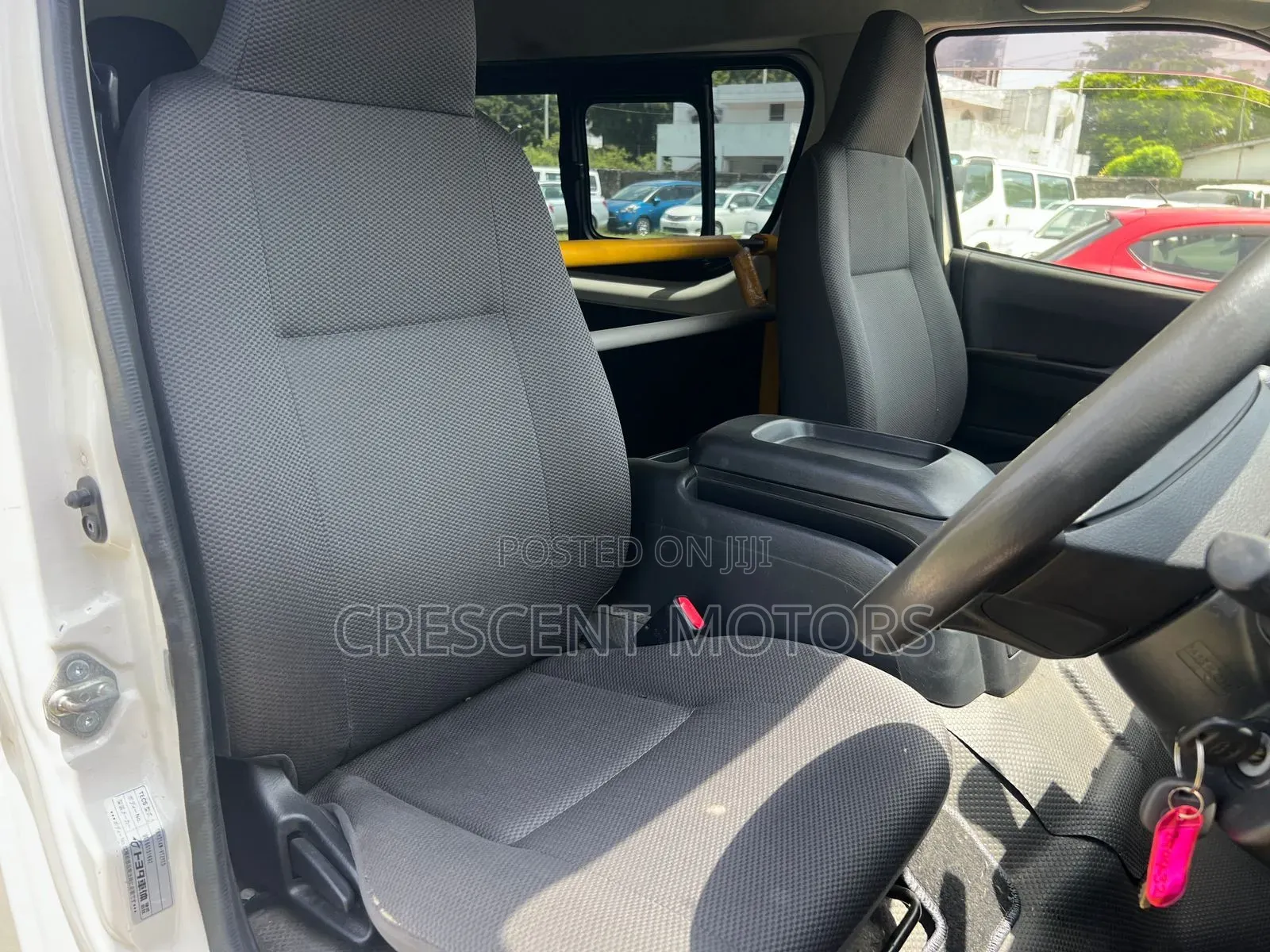 Toyota HiAce 2019 White