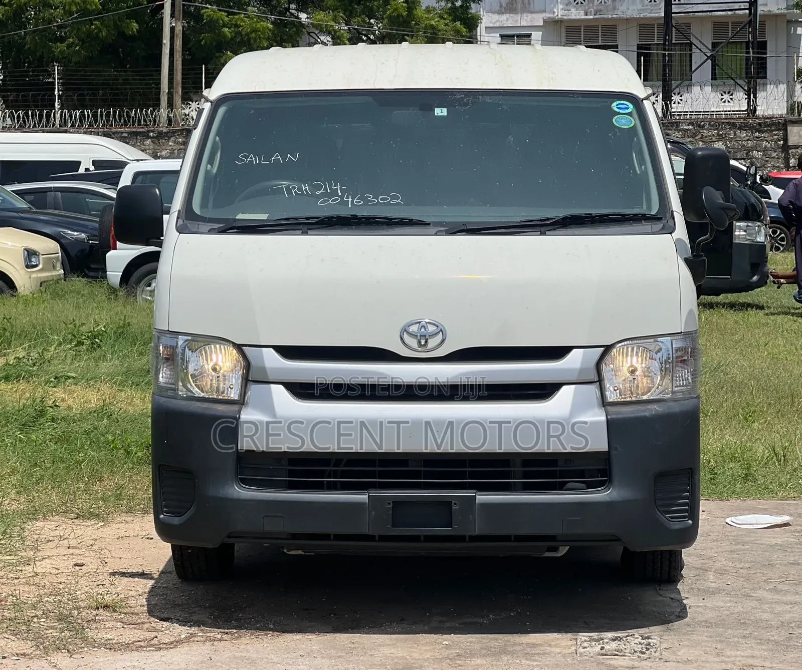 Toyota HiAce 2019 White