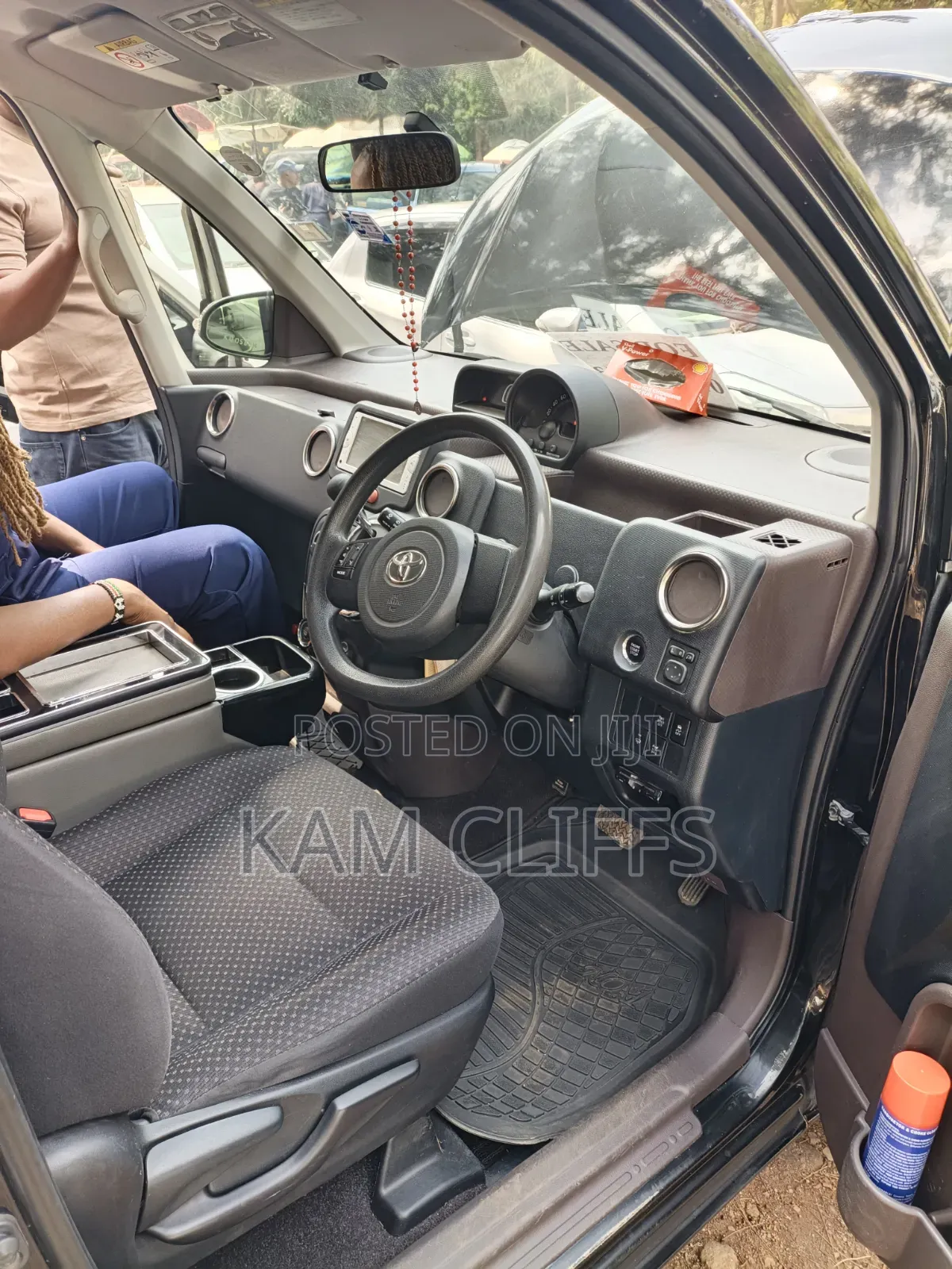 Toyota Spade 2014 Black