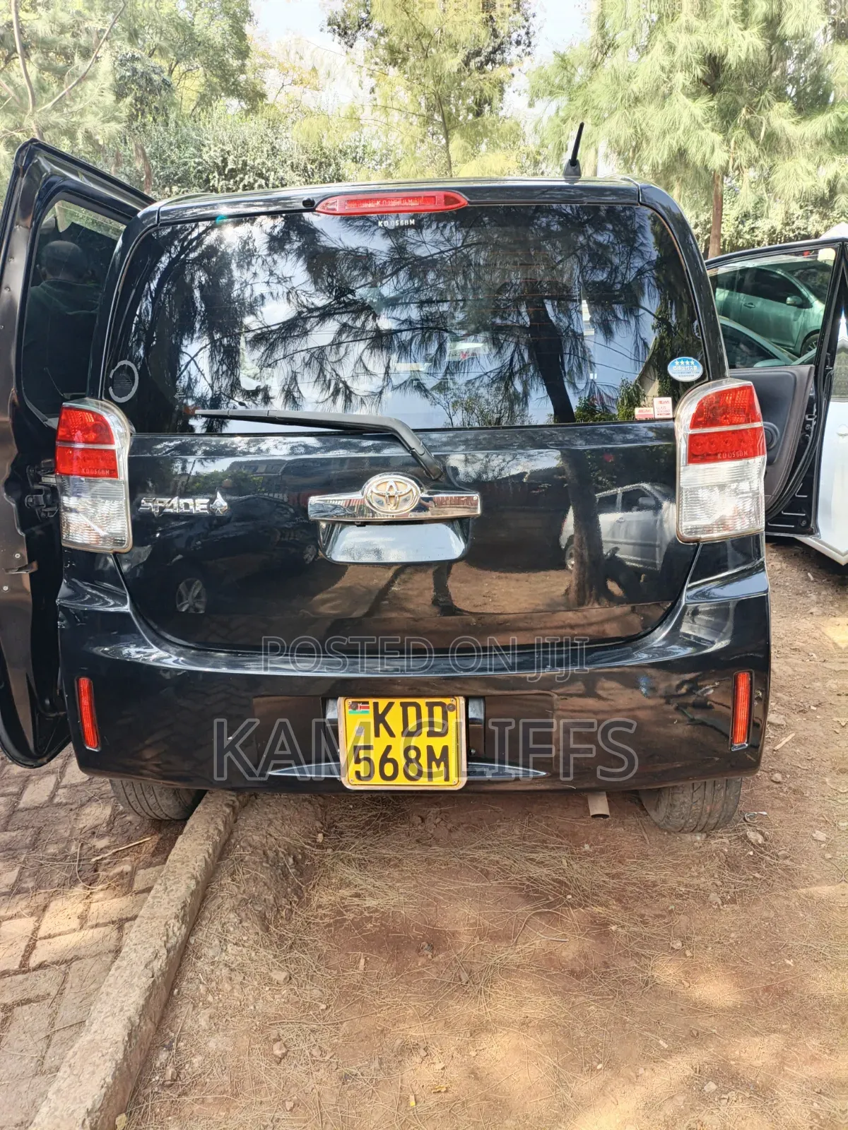 Toyota Spade 2014 Black