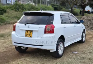 Toyota Corolla RunX 2005 White