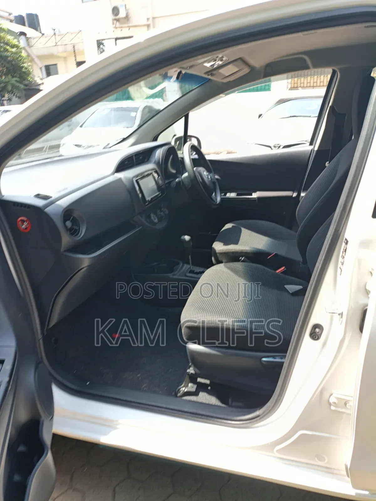 Toyota Vitz 2018 White