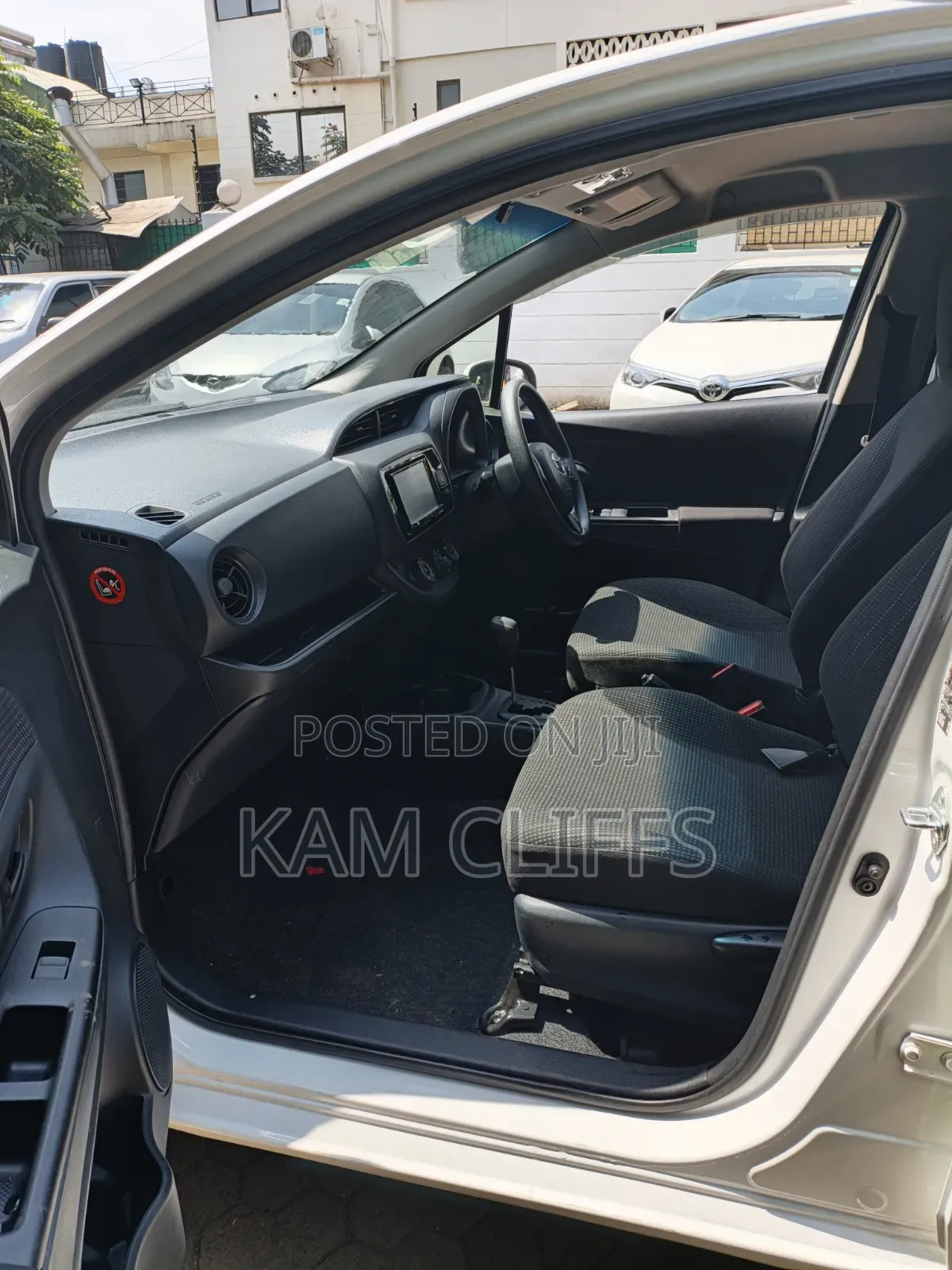Toyota Vitz 2018 White