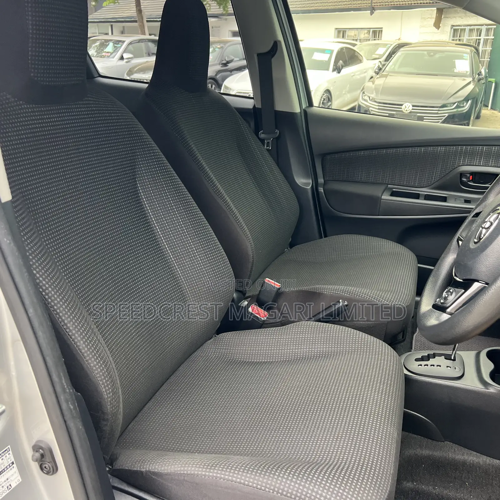 Toyota Vitz 2019 Silver