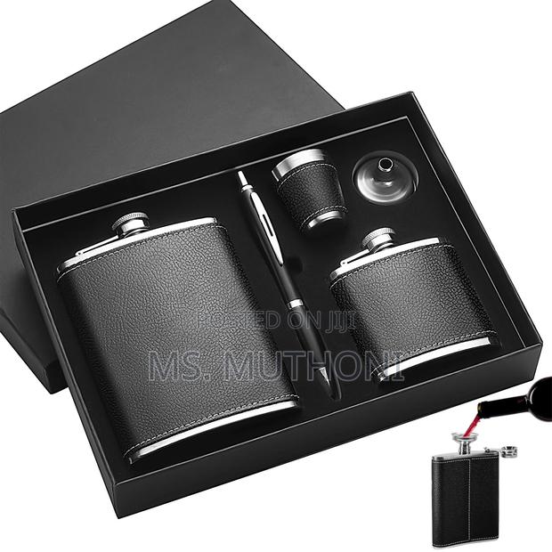 Premium Leather-wrapped Flask Men’S Gift Set - thumbnail 2