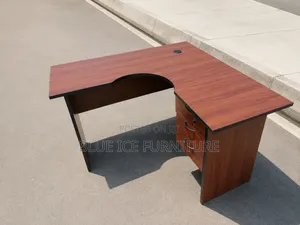 Corner Desk Space Saving