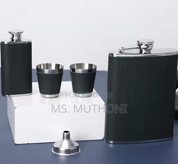Executive Leather Whiskey Flask Gift Set - thumbnail 2