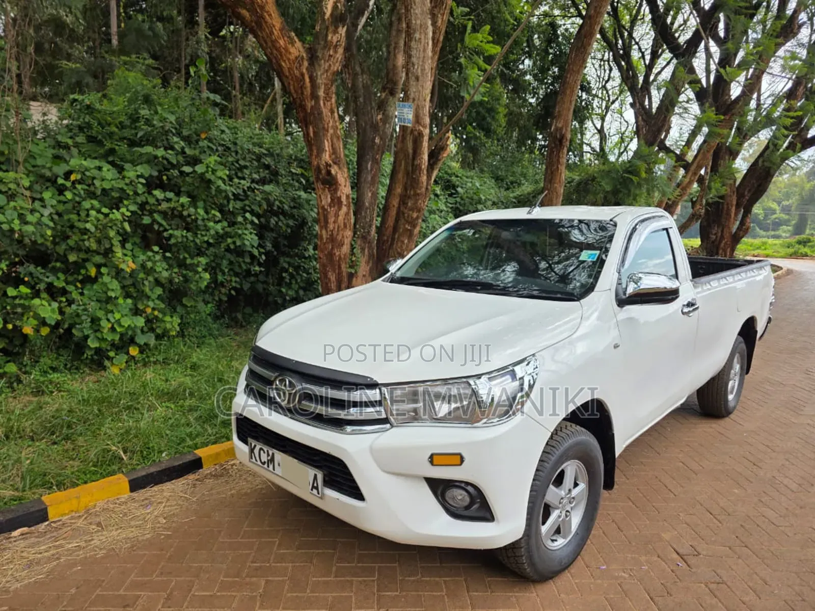 Toyota Hilux 2017 White