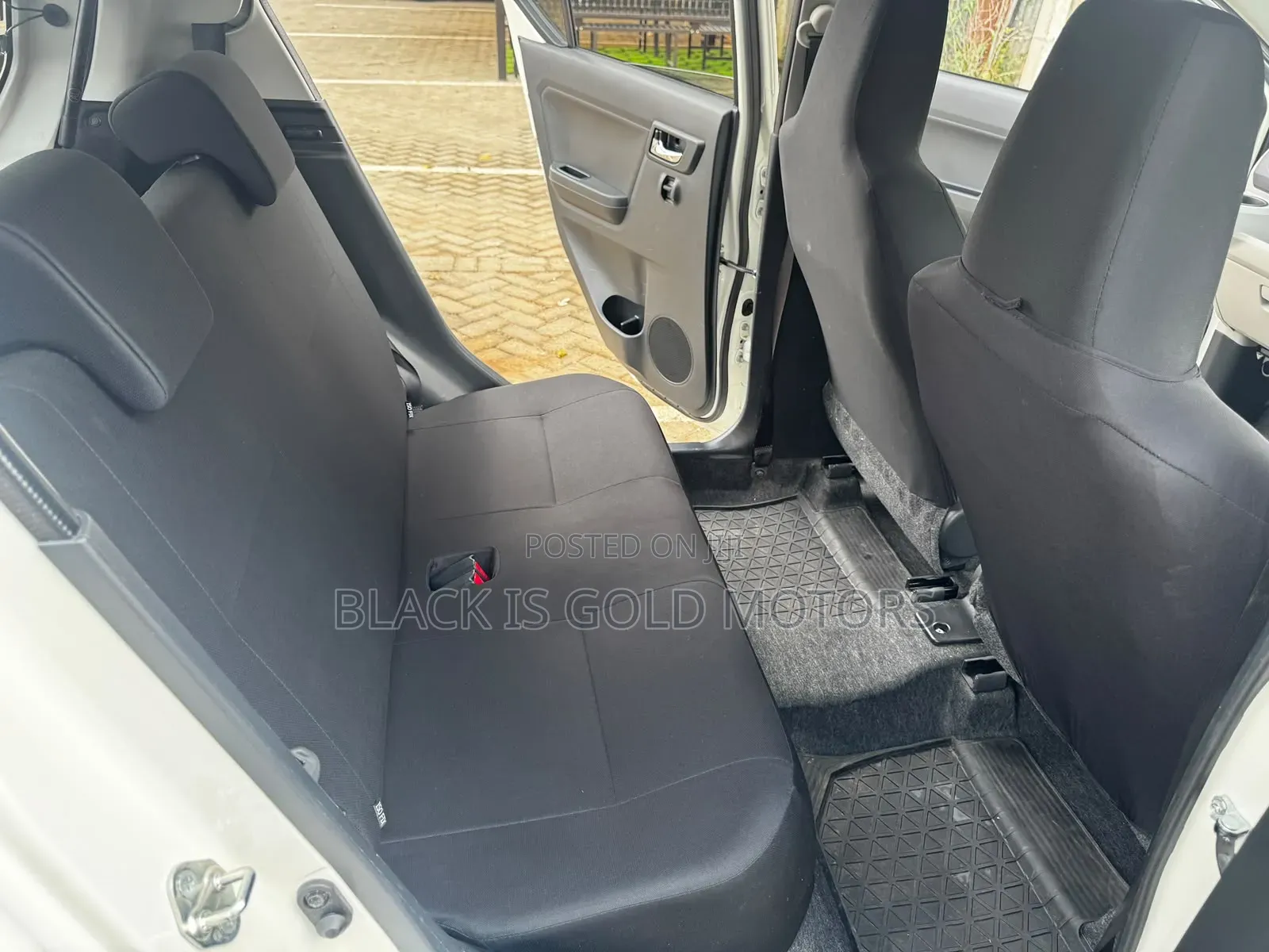 Daihatsu Mira 2019 White