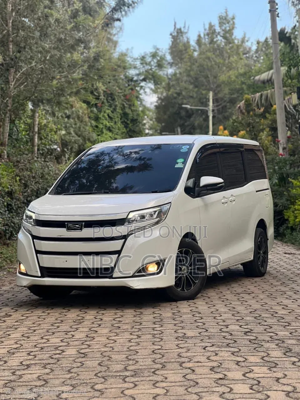 Toyota Noah 2019 White