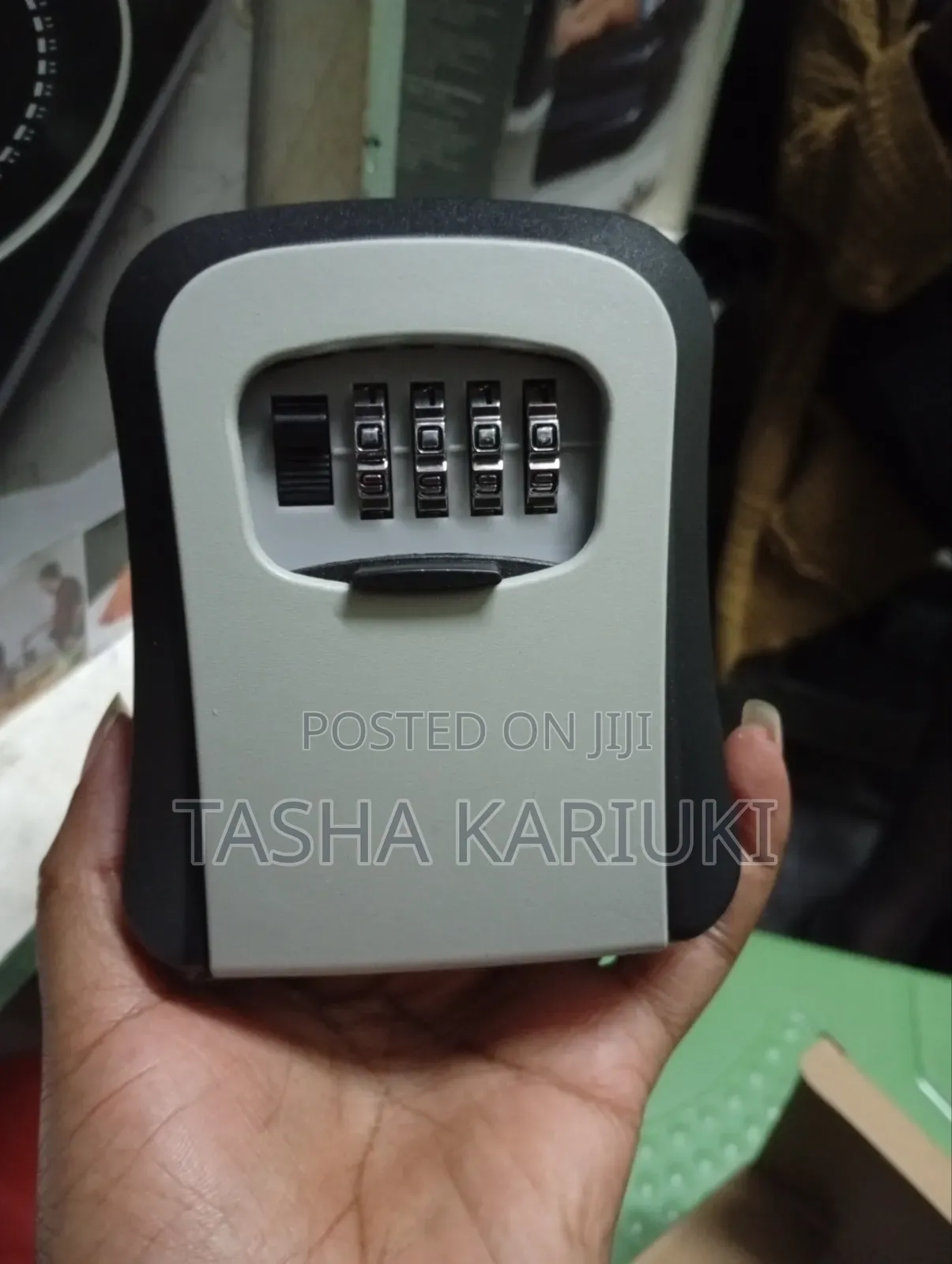 Metallic BNB Keylock Box