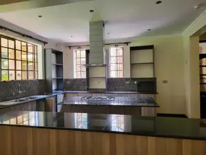 4bdrm House in Rosslyn for rent