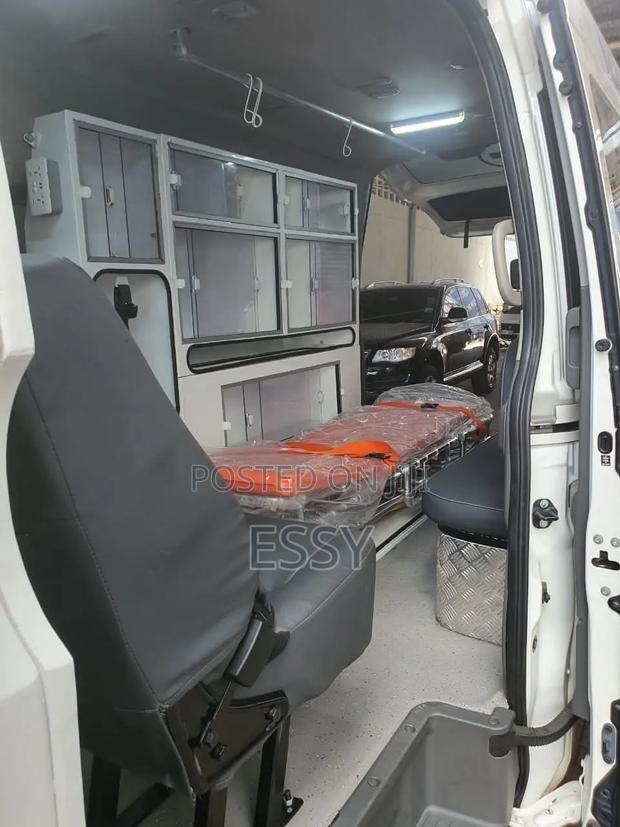 Hiace Conversion Into an Ambulance - thumbnail 6