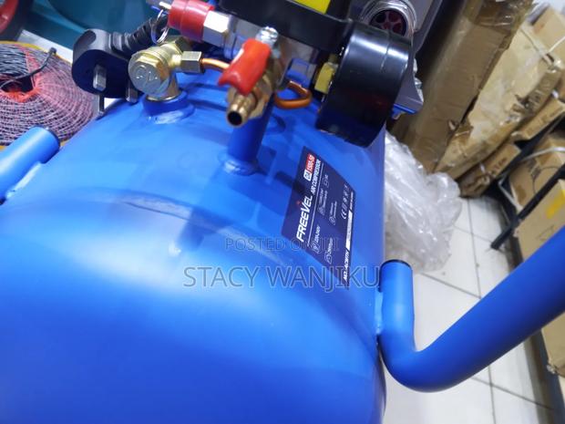 Reliable Well Performing Air Compressor/ 50l Capacity Air Compressor