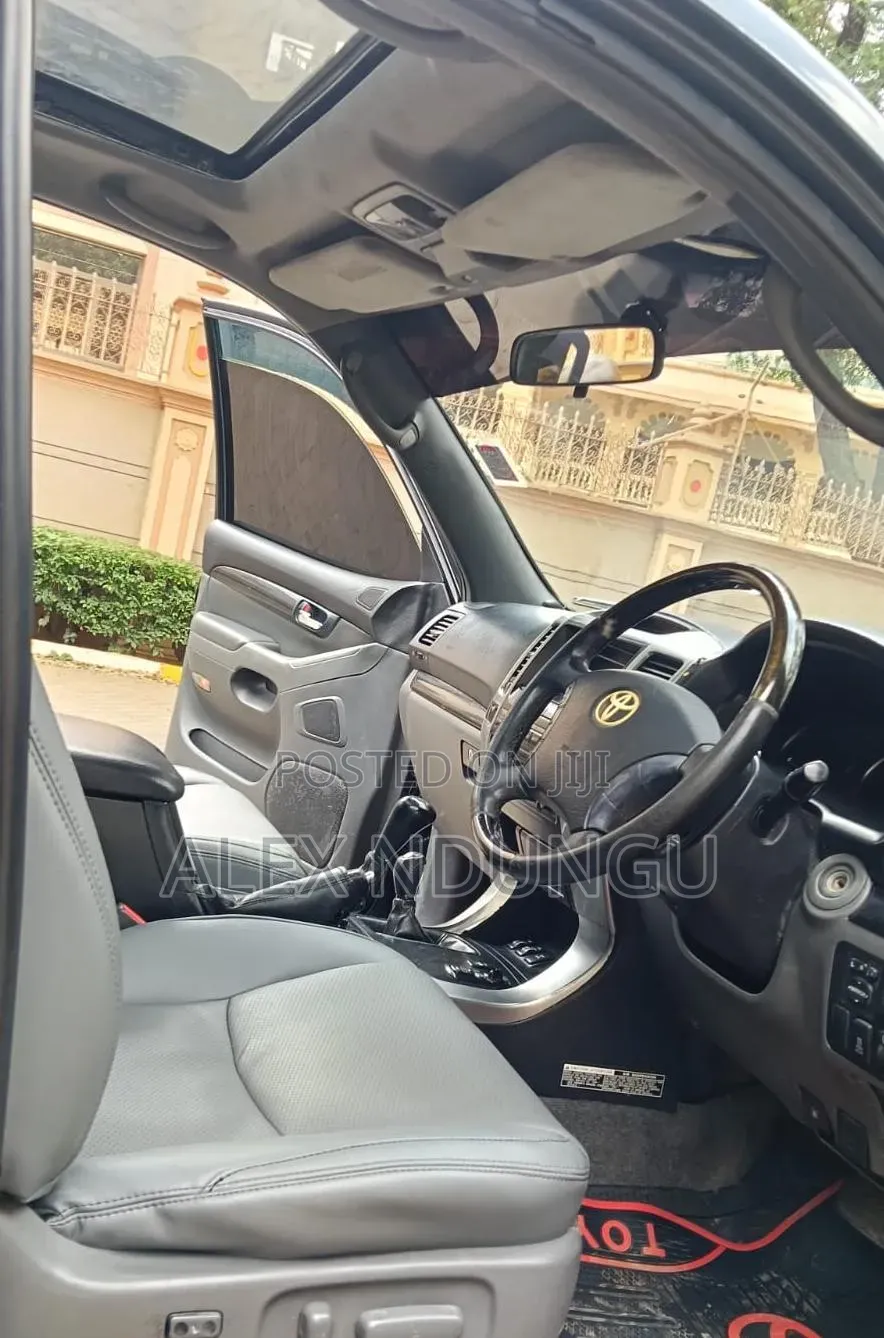 Toyota Land Cruiser Prado 2009 Black