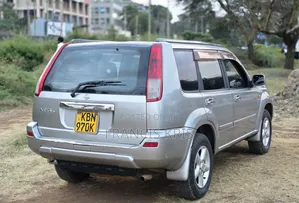 Nissan X-Trail 2005 Gray