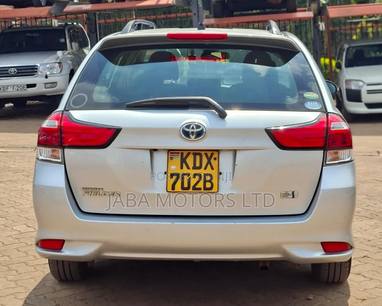 Toyota Corolla Fielder 2018 Silver