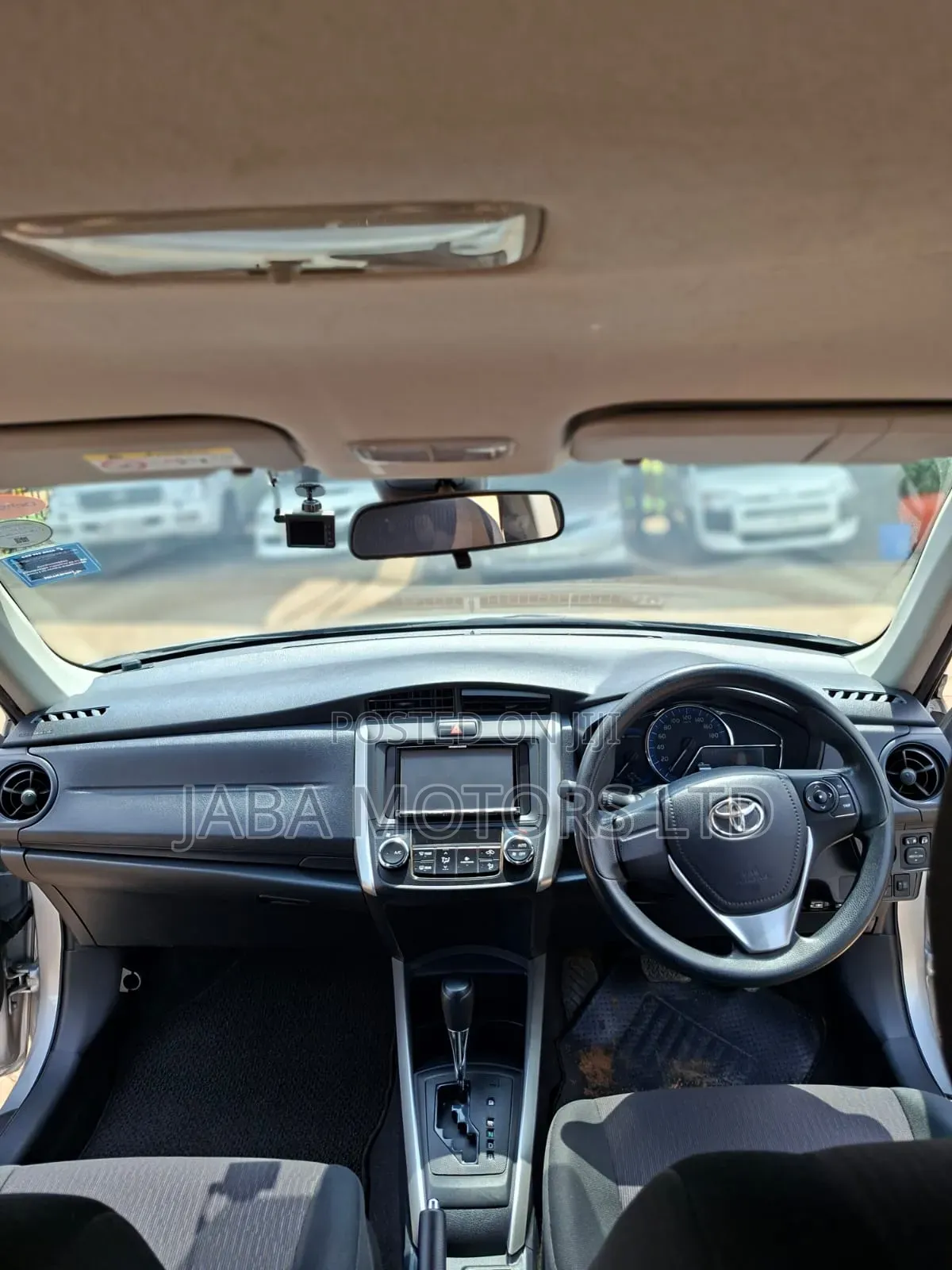 Toyota Corolla Fielder 2018 Silver