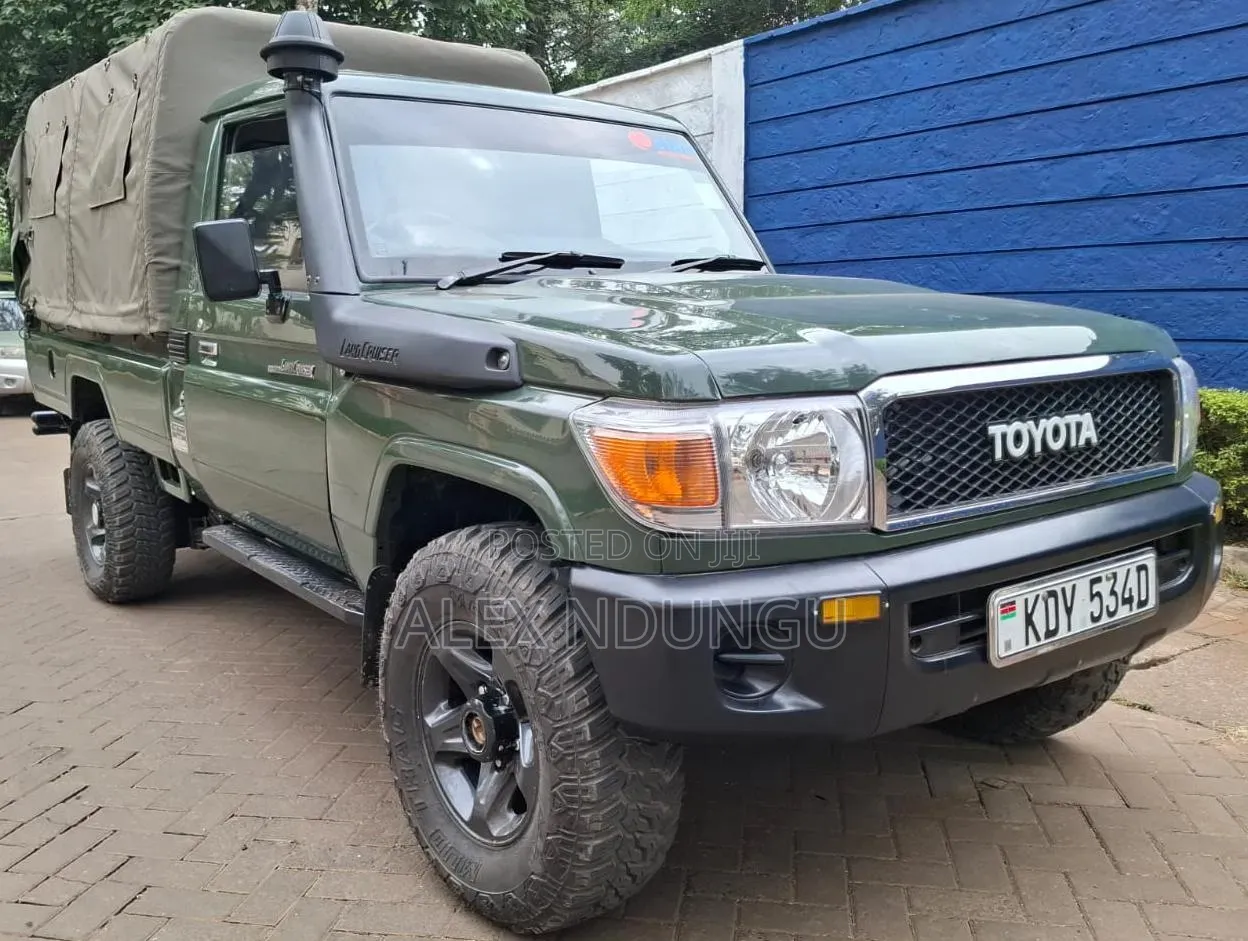 Toyota Land Cruiser 2017 Green