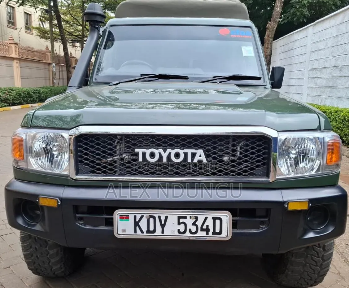 Toyota Land Cruiser 2017 Green