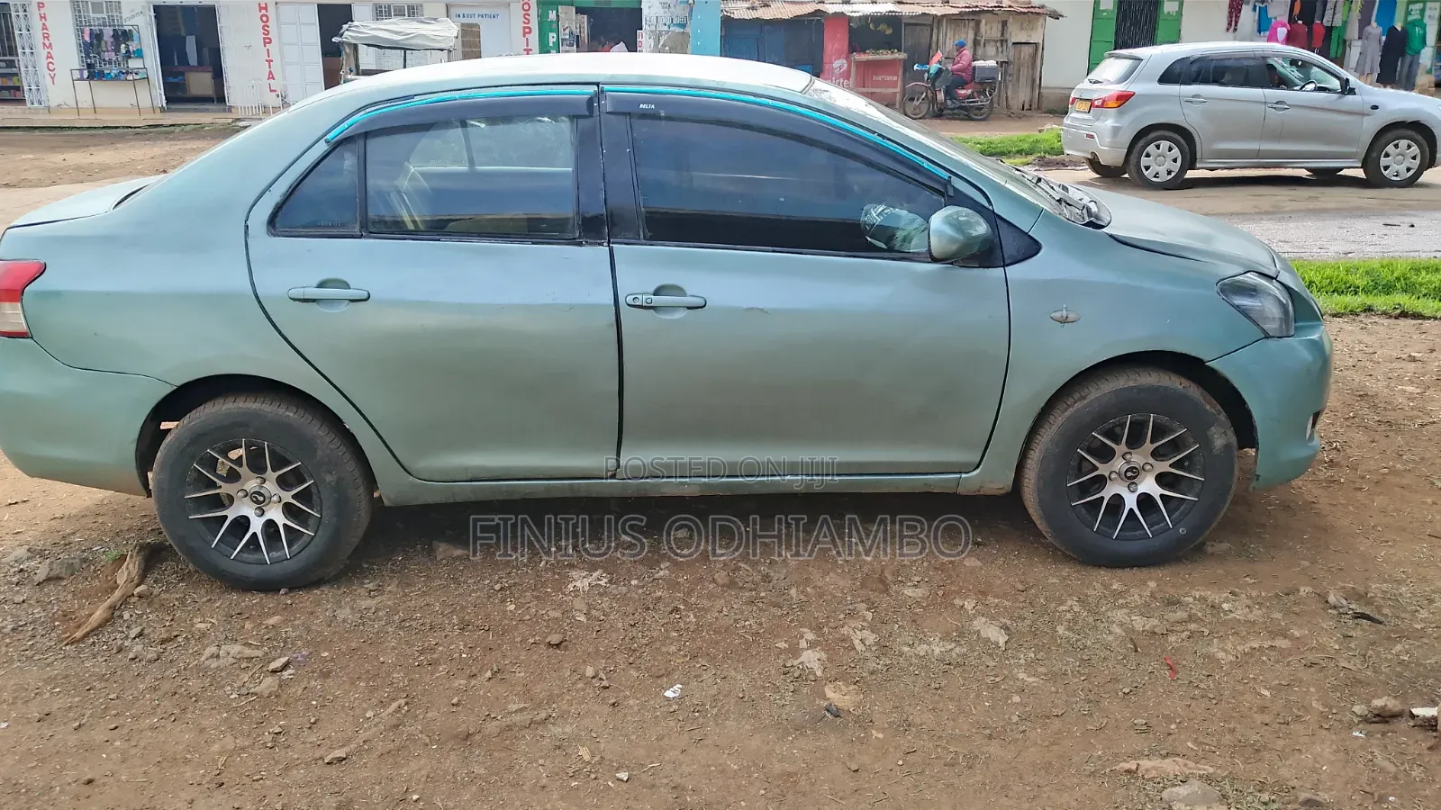 Toyota Belta 2011 Green