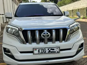 Toyota Land Cruiser 2016 White