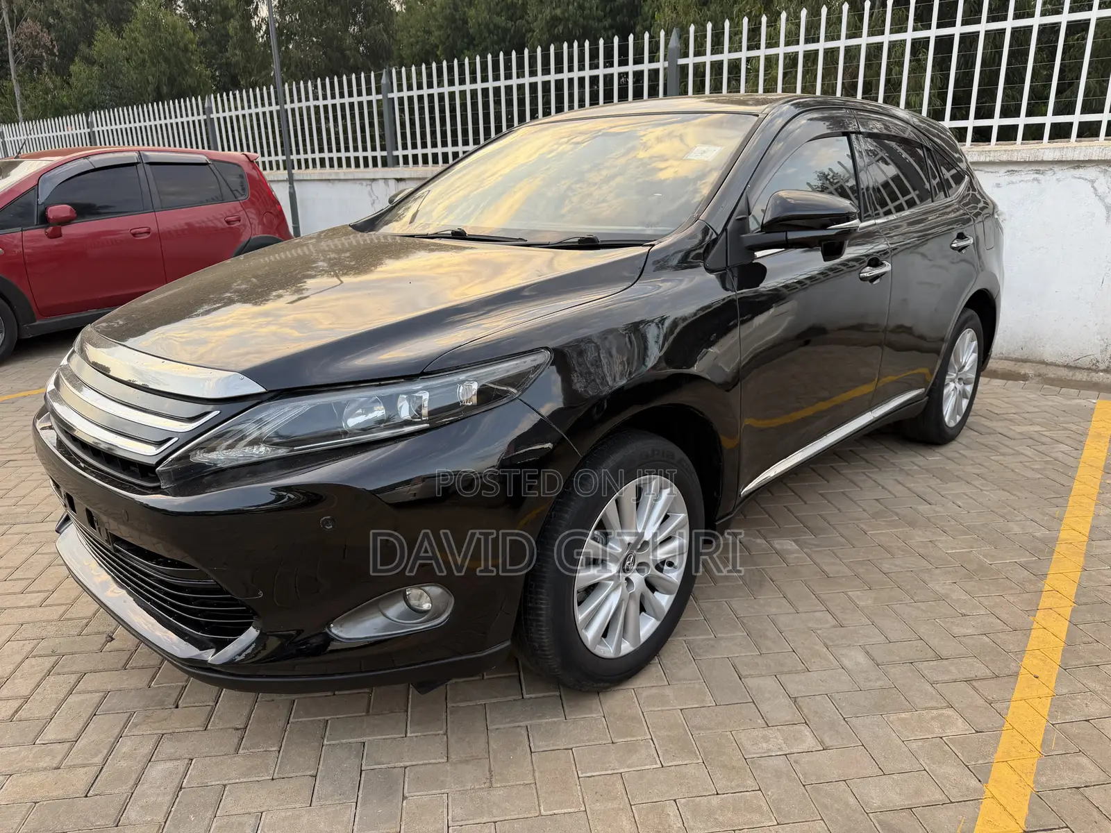 Toyota Harrier 2.0 4WD 2015 Black