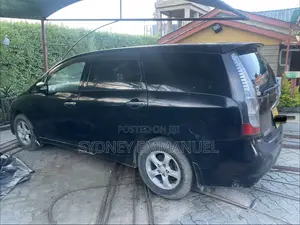 Mitsubishi Grandis 2.4 Intense 2008 Black
