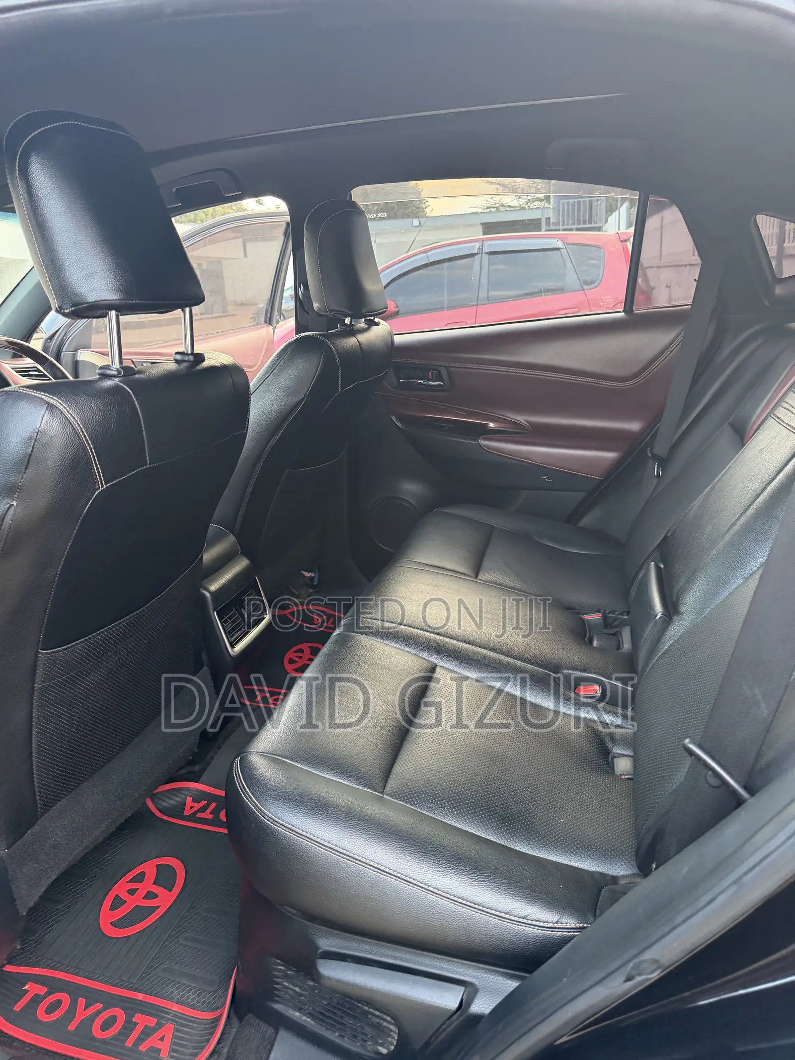 Toyota Harrier 2.0 4WD 2015 Black