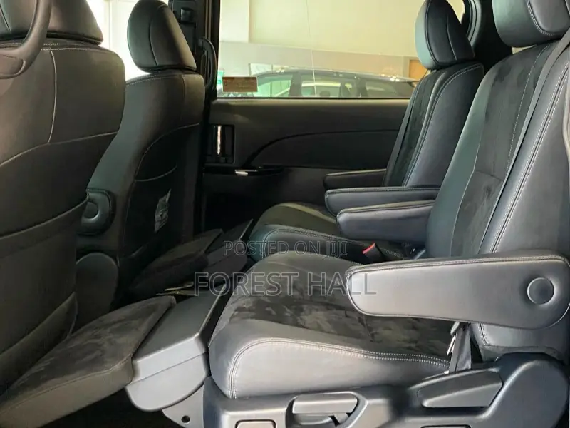 Toyota Estima 2019 Black