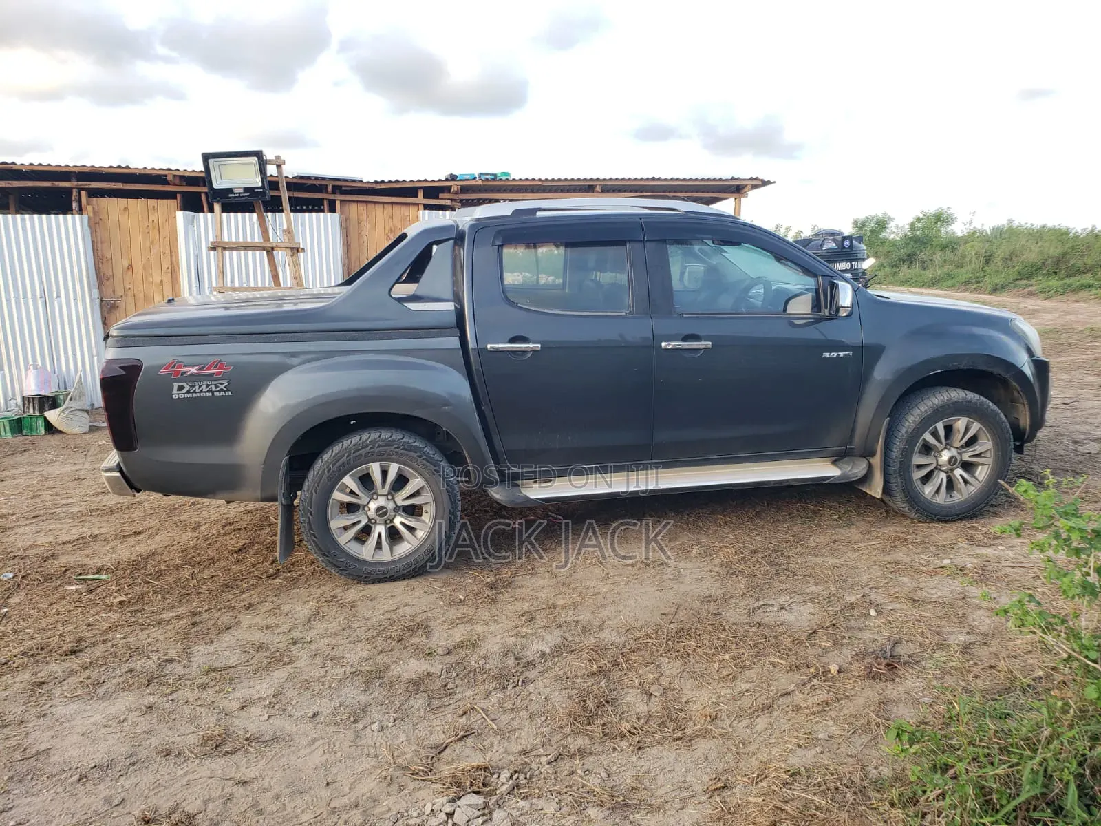 Isuzu D-MAX 2020 Gray