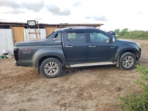Isuzu D-MAX 2020 Gray