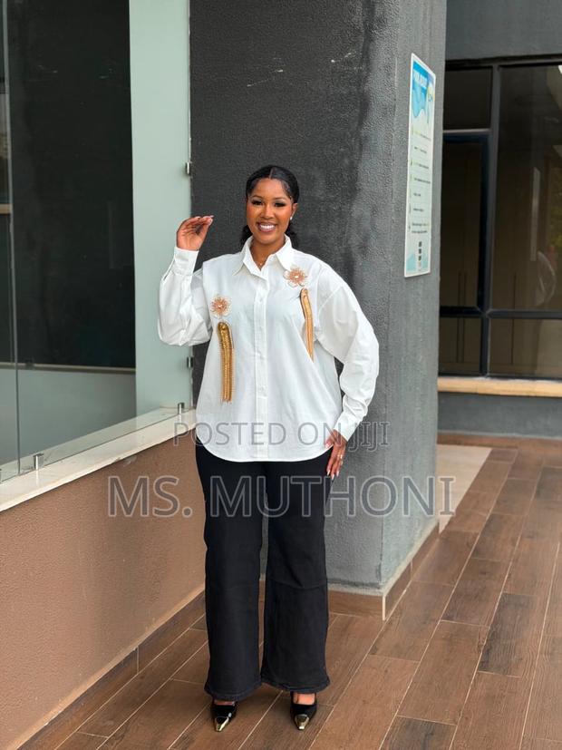 Button-Down Shirt With Embroidered Gold Metallic Floral - thumbnail 5