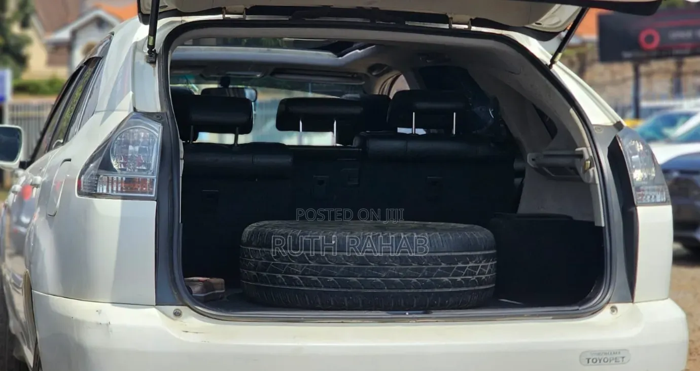 Toyota Harrier 2006 White