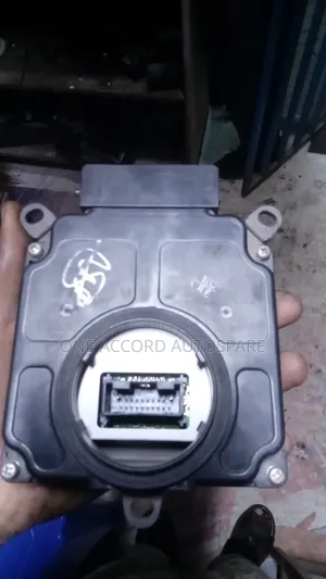 Headlight Controller/Computer/Ballast for Toyota Rav4