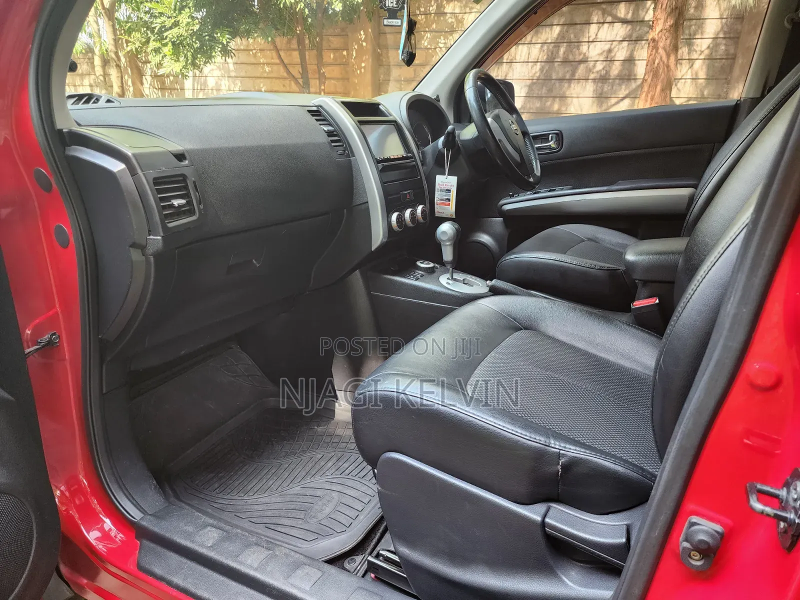 Nissan X-Trail 2.5 Petrol 4x4 SE 2010 Red