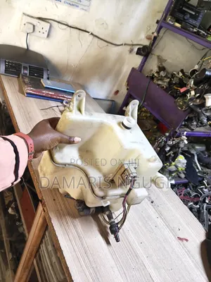 Harrier Washer Bottle 2018/2019