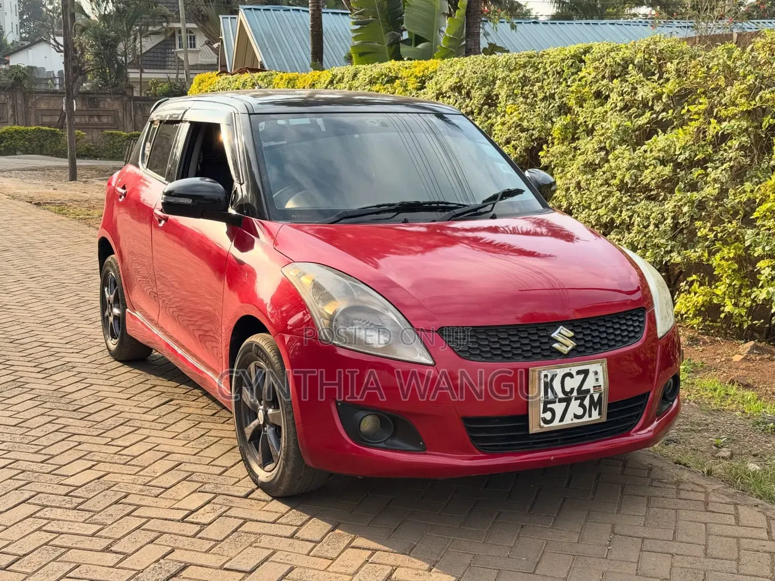 Suzuki Swift 2012 Red