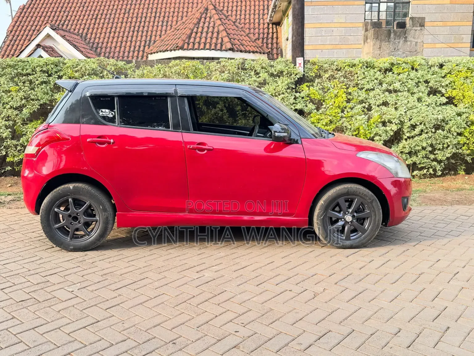 Suzuki Swift 2012 Red