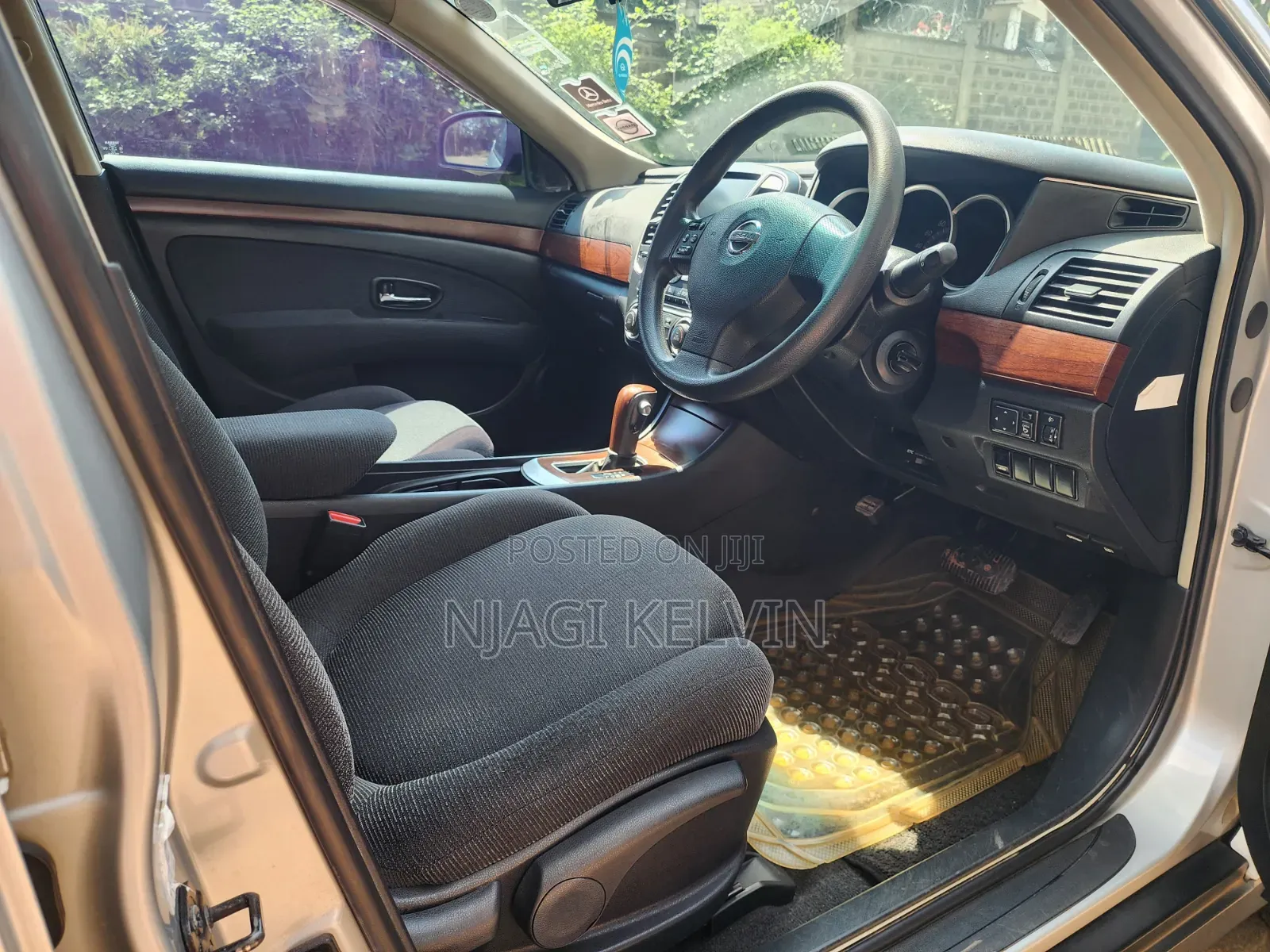 Nissan Sylphy 2010 Silver