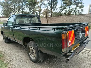 Nissan Hardbody 2007 Green