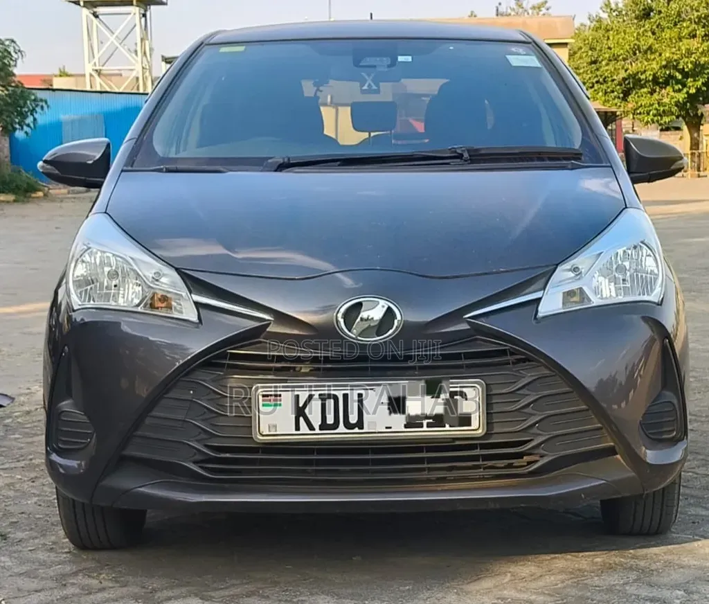 Toyota Vitz 2019 Black