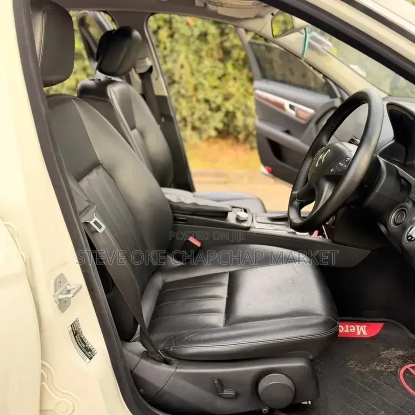 Mercedes-Benz C200 2009 White
