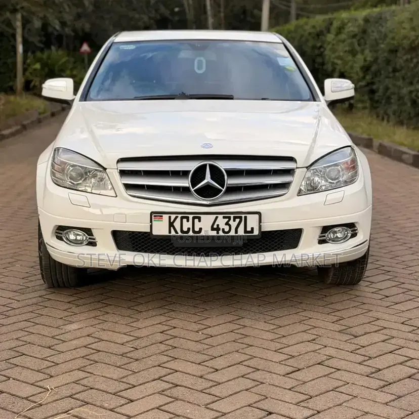 Mercedes-Benz C200 2009 White