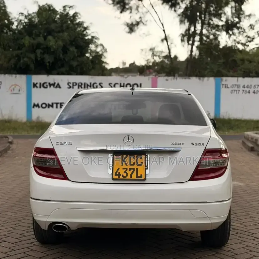 Mercedes-Benz C200 2009 White