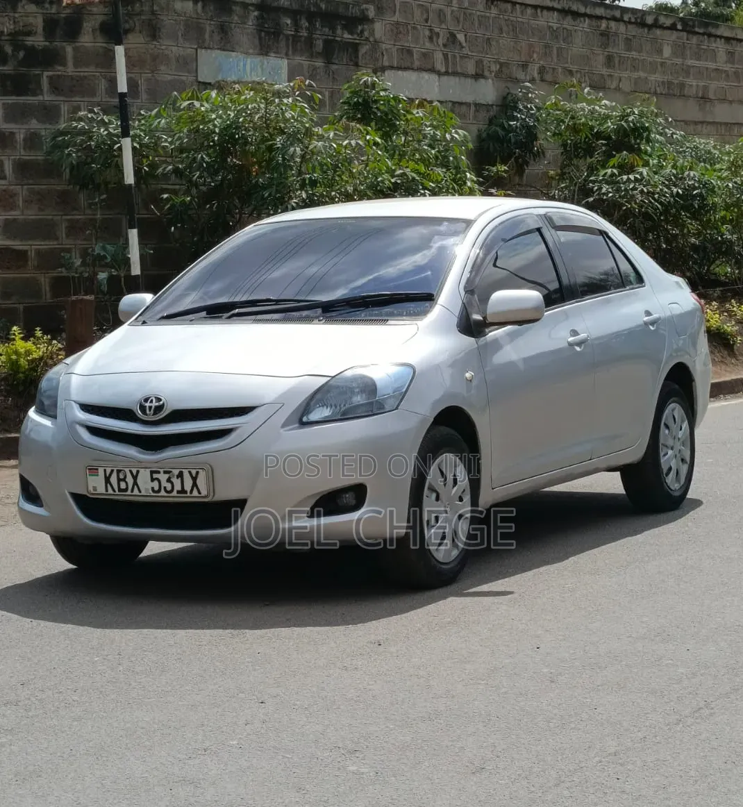 Toyota Belta 2006 Silver