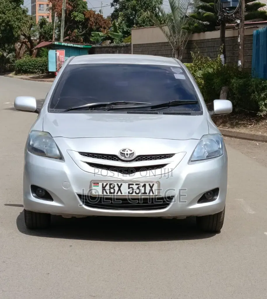 Toyota Belta 2006 Silver